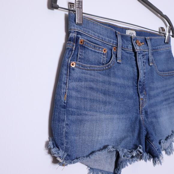 J.CREW Mid-Rise Denim Short Squash Wash Cut Off Light Raw Hem Women's 25 - Picture 7 of 12